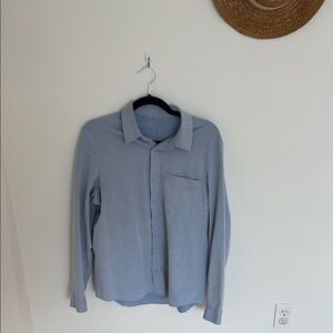 Lululemon Commission Long-Sleeve Shirt
Pocket